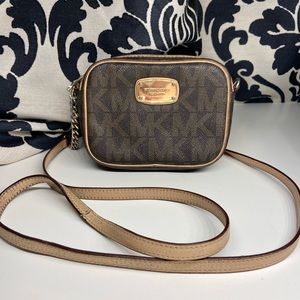 Michael Kors Jet Set Small Logo Crossbody